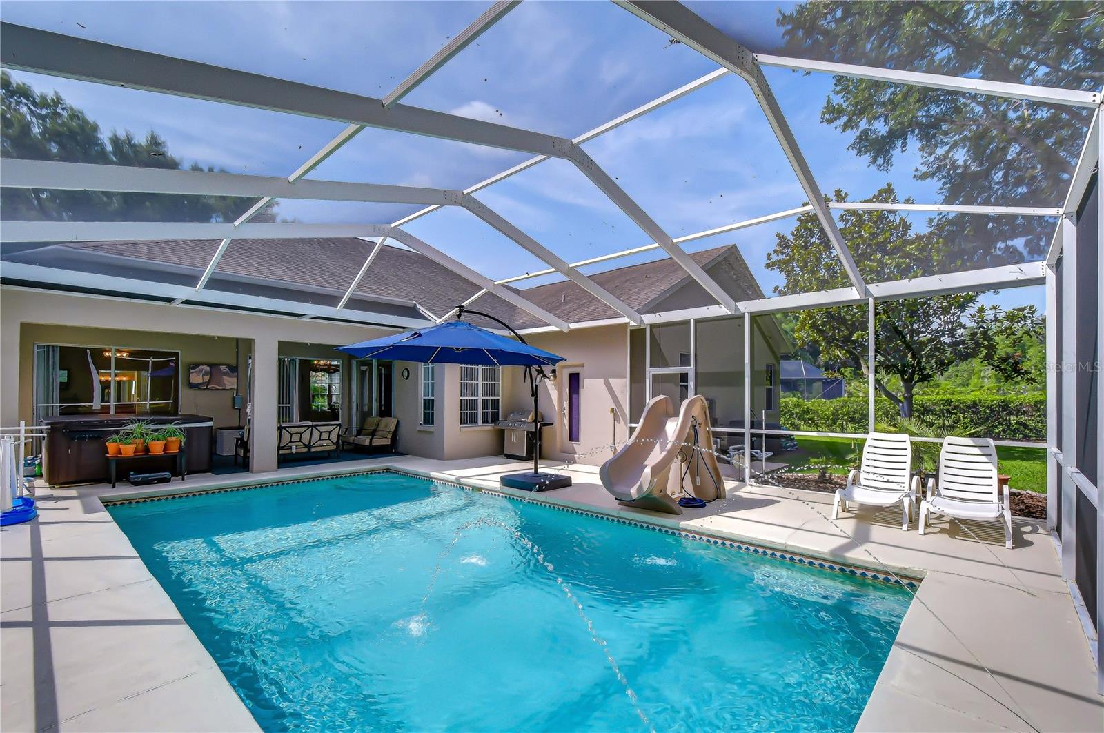 RIVER HILLS COUNTRY CLUB - Residential