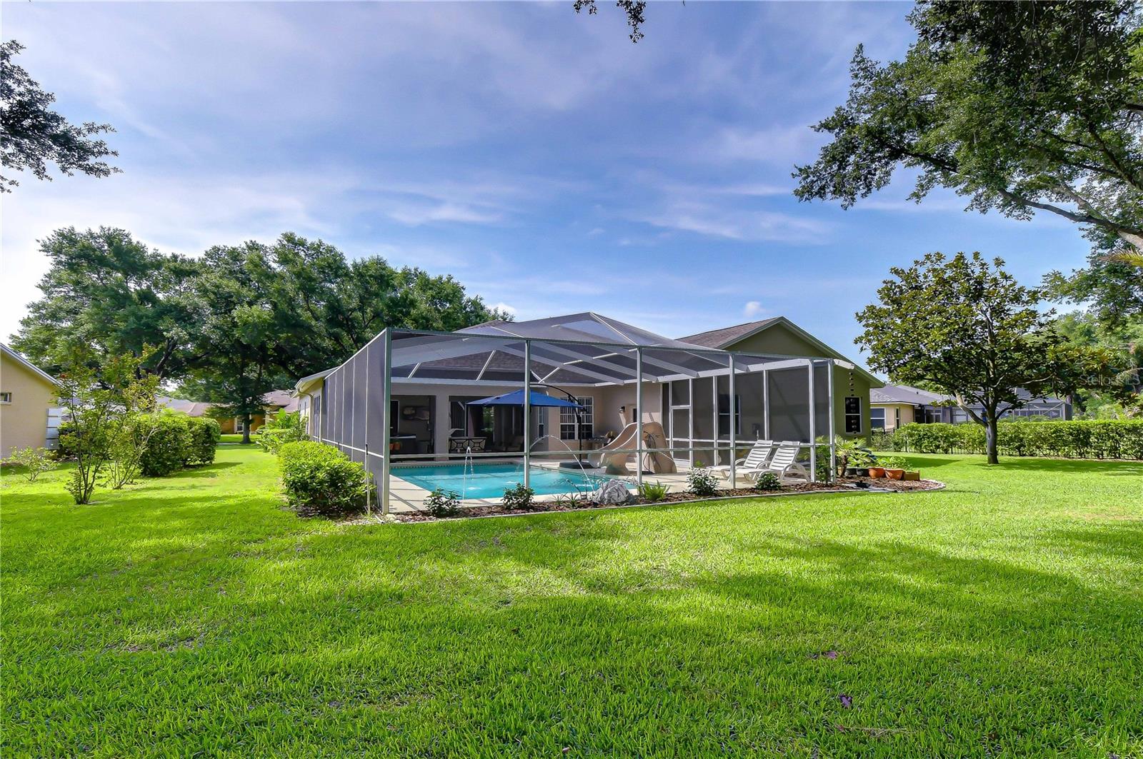 RIVER HILLS COUNTRY CLUB - Residential