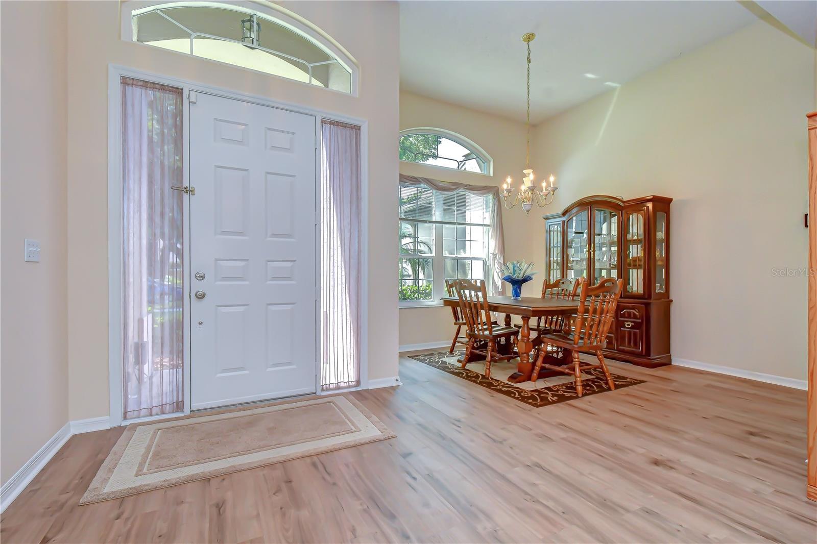 RIVER HILLS COUNTRY CLUB - Residential