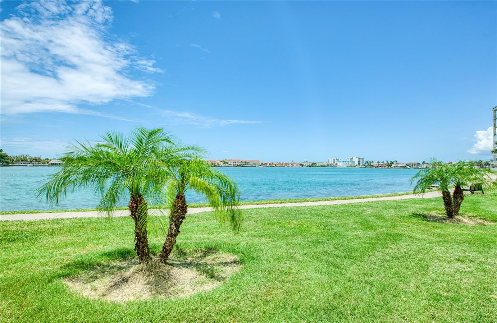 HARBOURSIDE CONDO - Residential