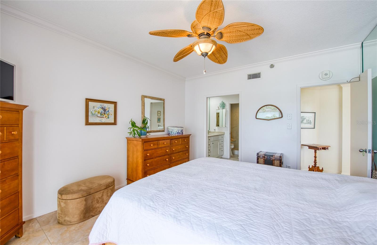 HARBOURSIDE CONDO - Residential