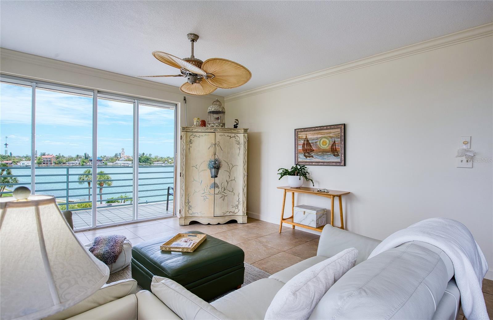 HARBOURSIDE CONDO - Residential