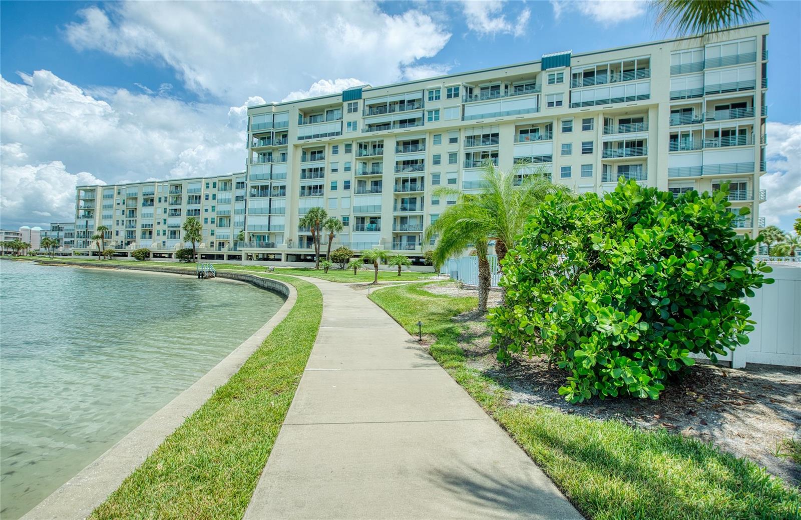 HARBOURSIDE CONDO - Residential