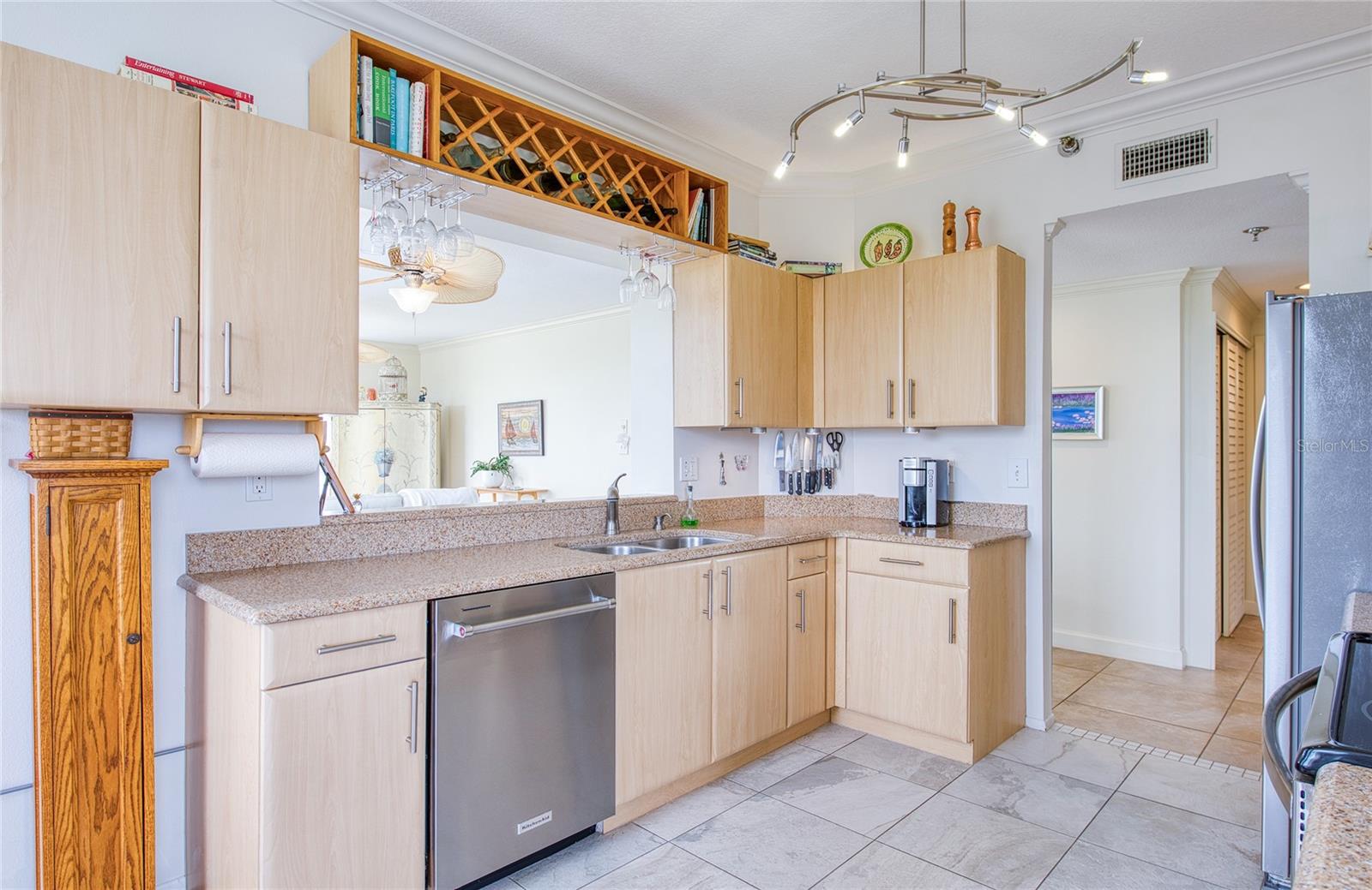 HARBOURSIDE CONDO - Residential