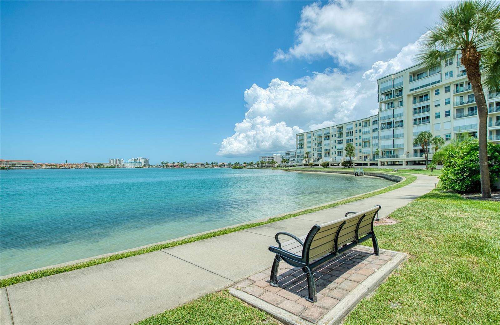 HARBOURSIDE CONDO - Residential