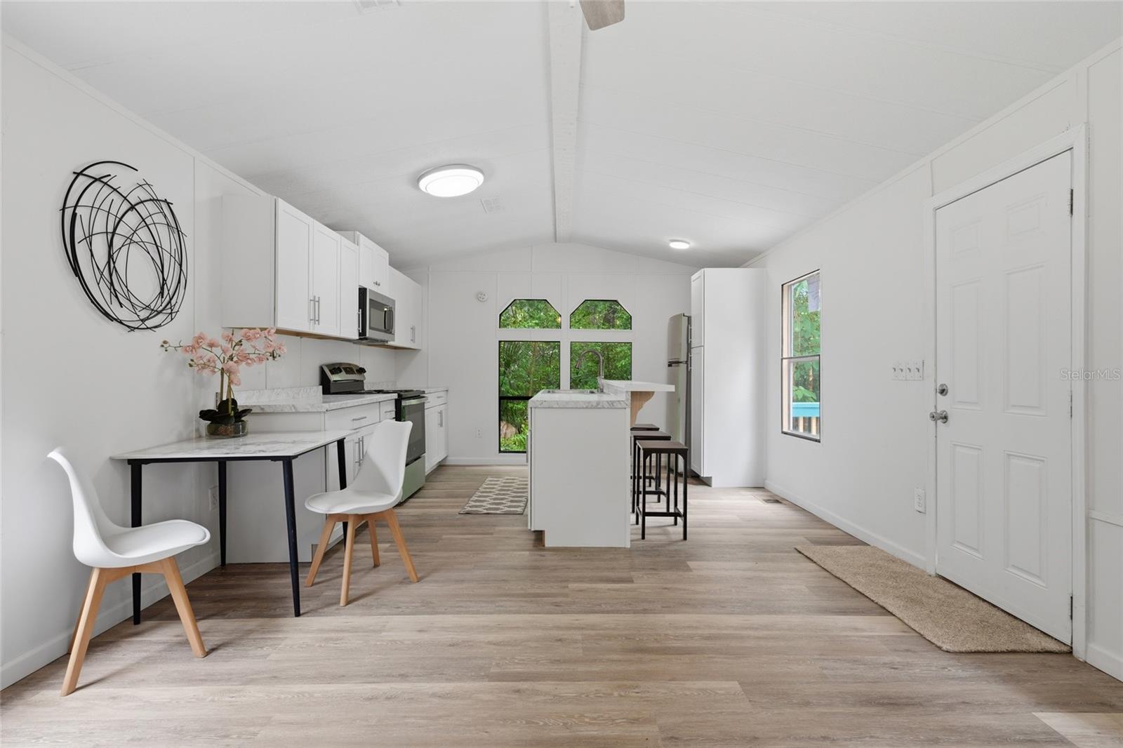 EAST WILLISTON - Residential