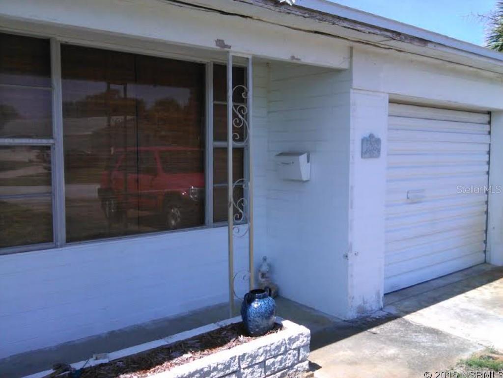 GREAT BEACH HOUSE, JUST A BLOCK FROM THE OCEAN!!  CLEAN STREET WITH PRIDE OF OWNERSHIP.  SOLID CONCRETE BLOCK HOME WITH JUST ENOUGH SPACE TO ENJOY THE LIFESTYLE!  NEW SEPTIC, NEW WINDOWS, GABLE ROOF ONLY 4YRS OLD AND FULLY FURNISHED,JUST COSMETIC WORK NEEDED AND BEING COMPLETED. ..MOVE IN READY!  BRING ALL OFFERS...SELLER VERY MOTIVATED! ;Water: City