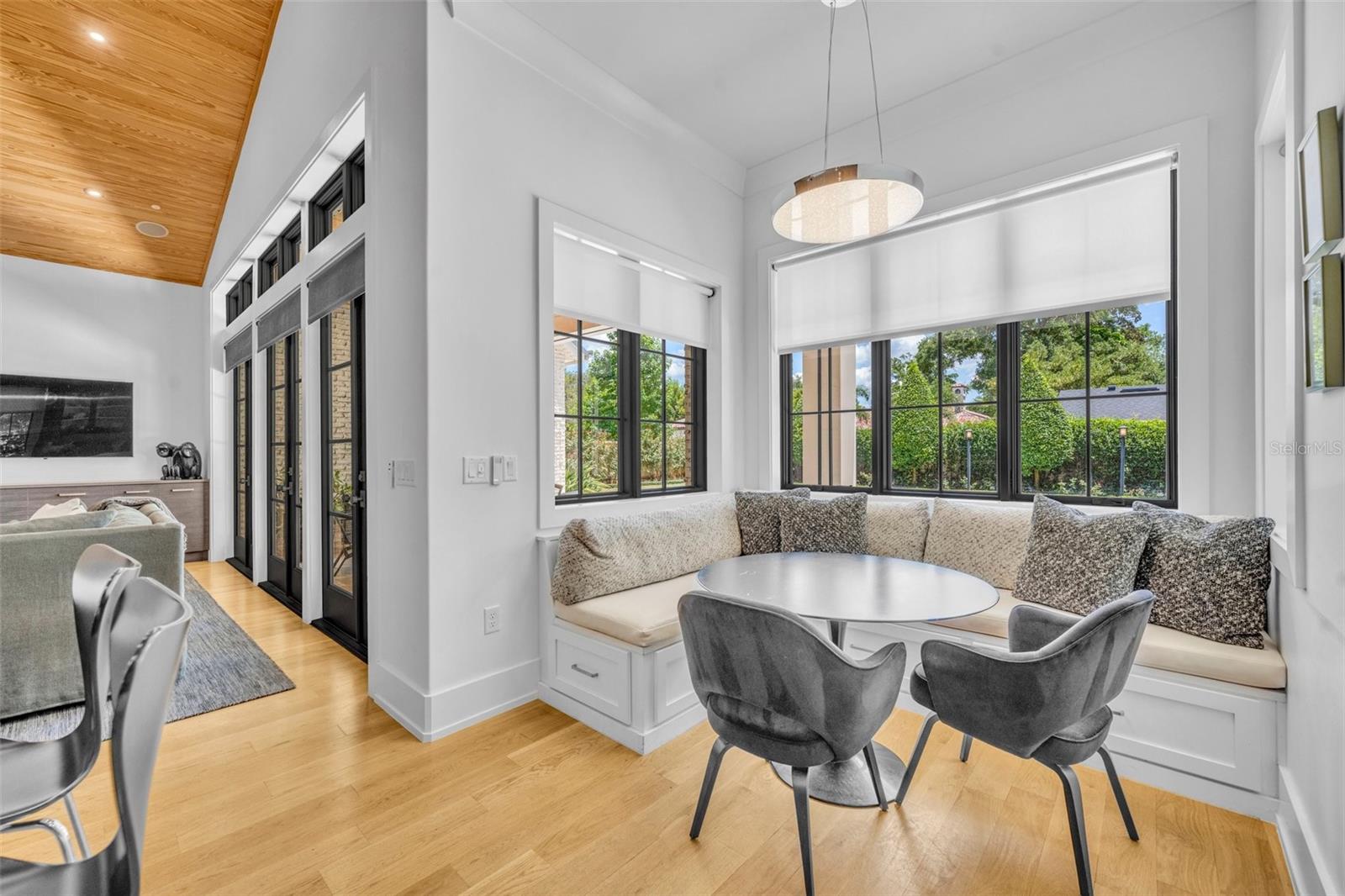 CHARMONT - Residential