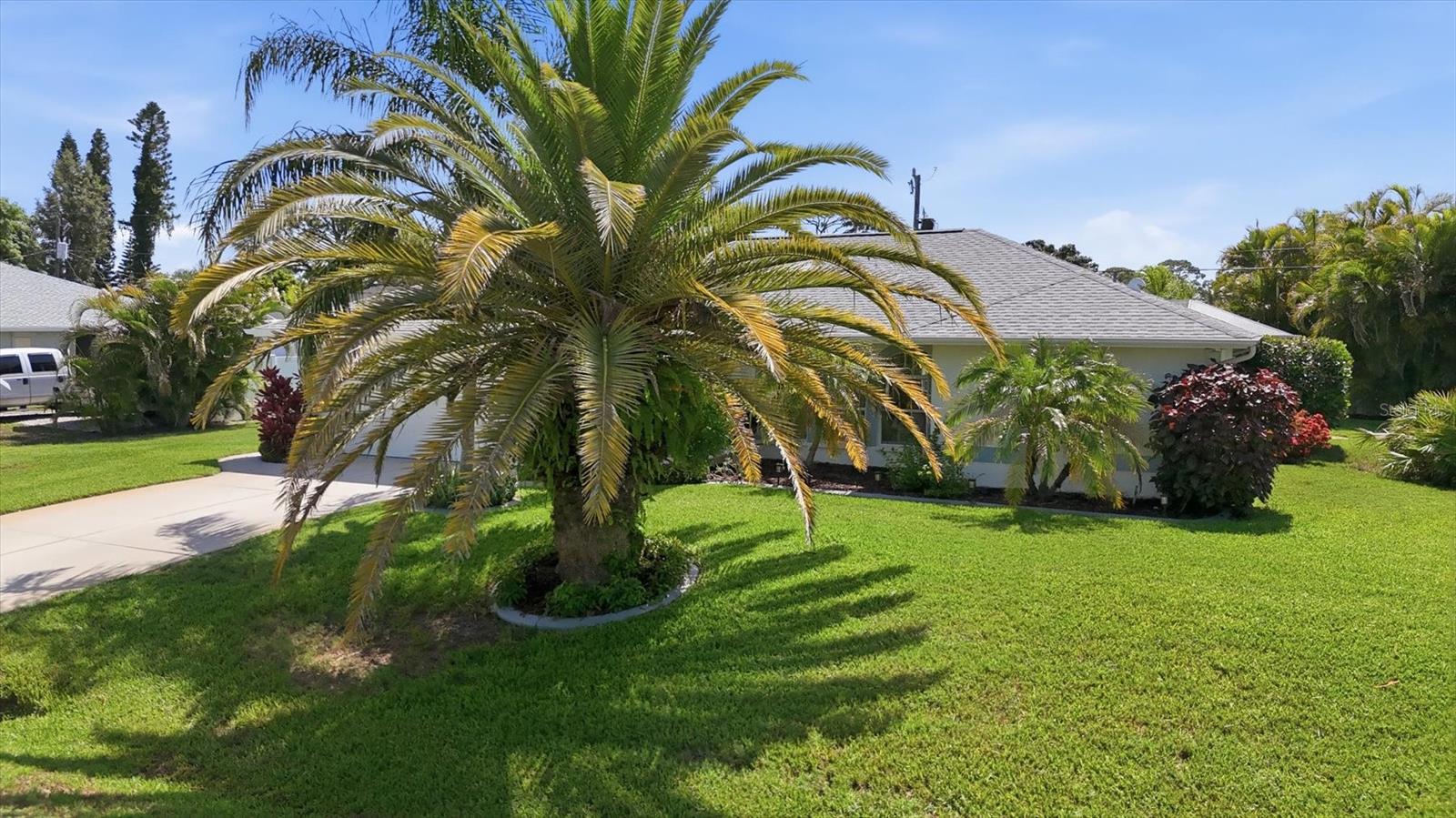 SOUTH VENICE - Residential
