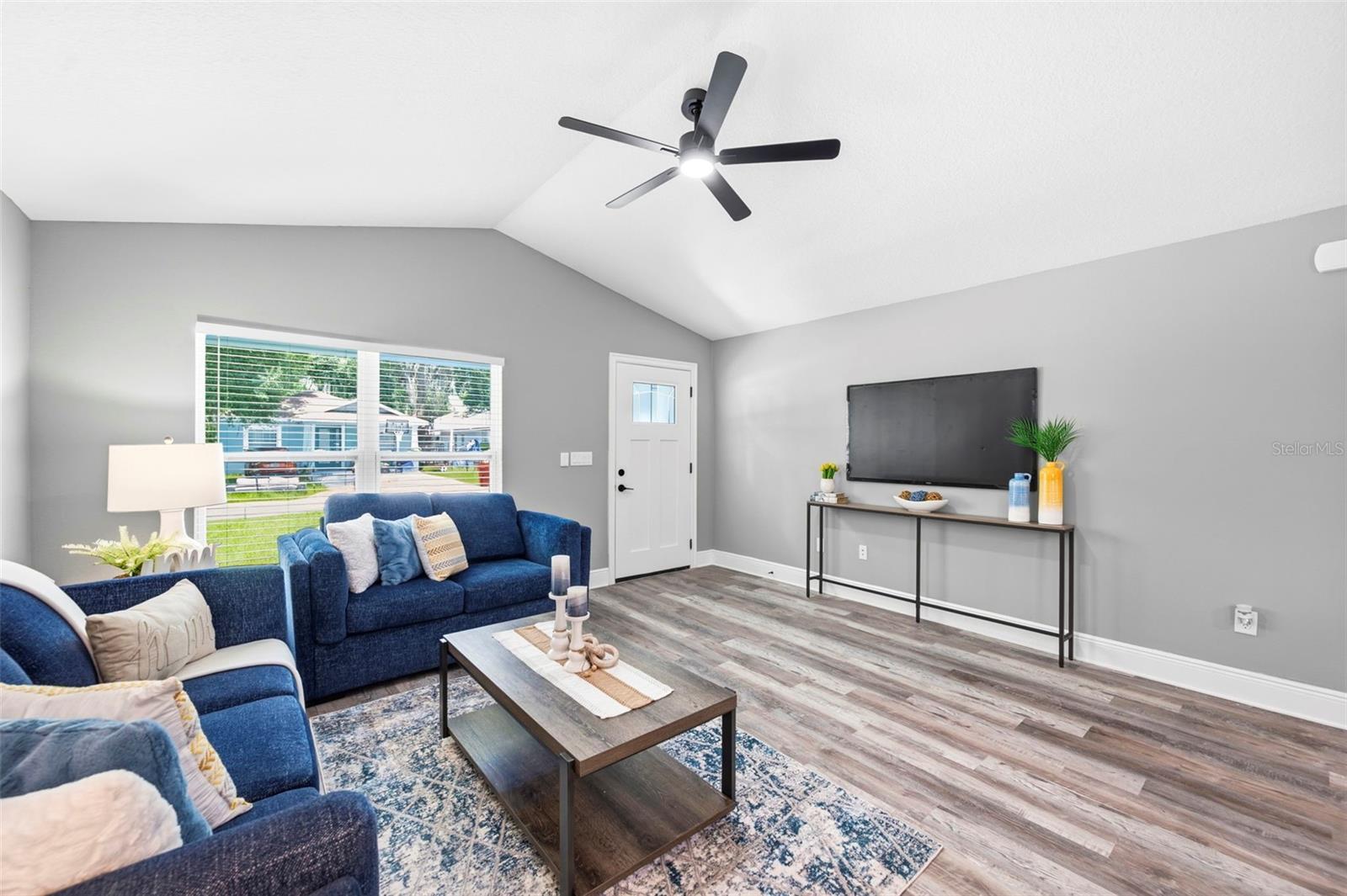 LINCOLN PARK - Residential