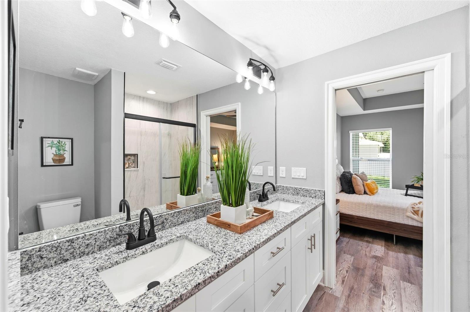 LINCOLN PARK - Residential