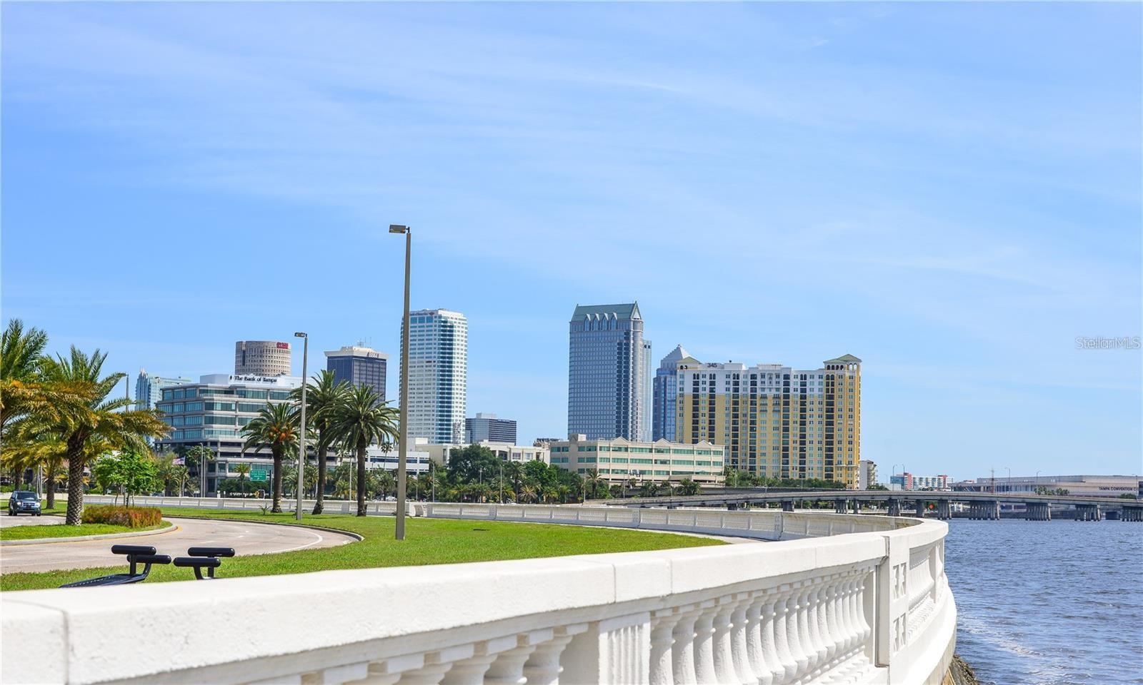 ALTURA BAYSHORE - Residential