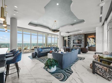 ALTURA BAYSHORE - Residential