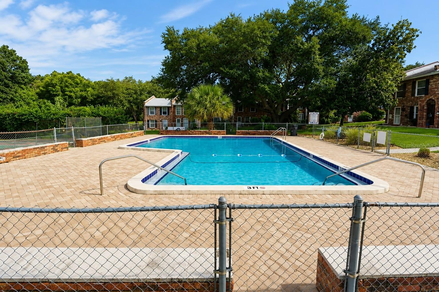 ROYAL CRESCENT CONDO - Residential Lease