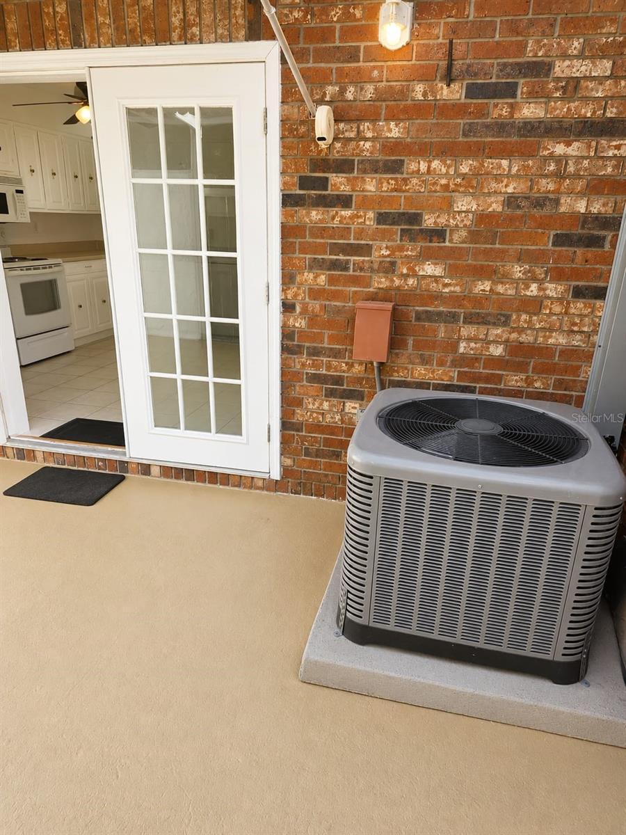 ROYAL CRESCENT CONDO - Residential Lease