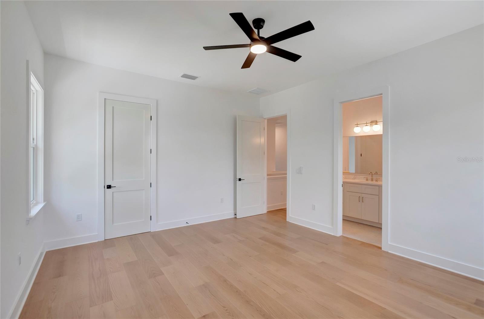 OAKELLARS - Residential