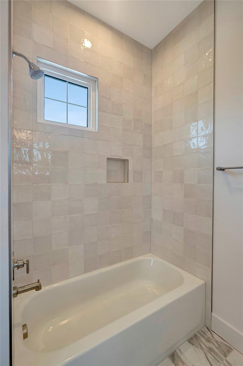 OAKELLARS - Residential