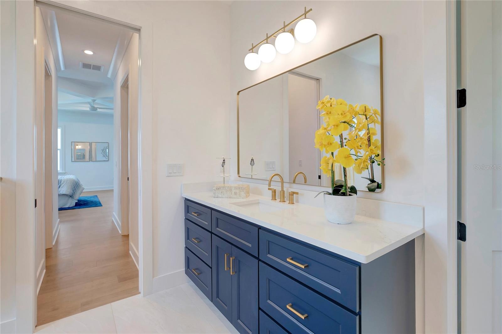 OAKELLARS - Residential
