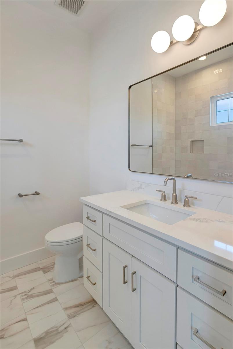 OAKELLARS - Residential