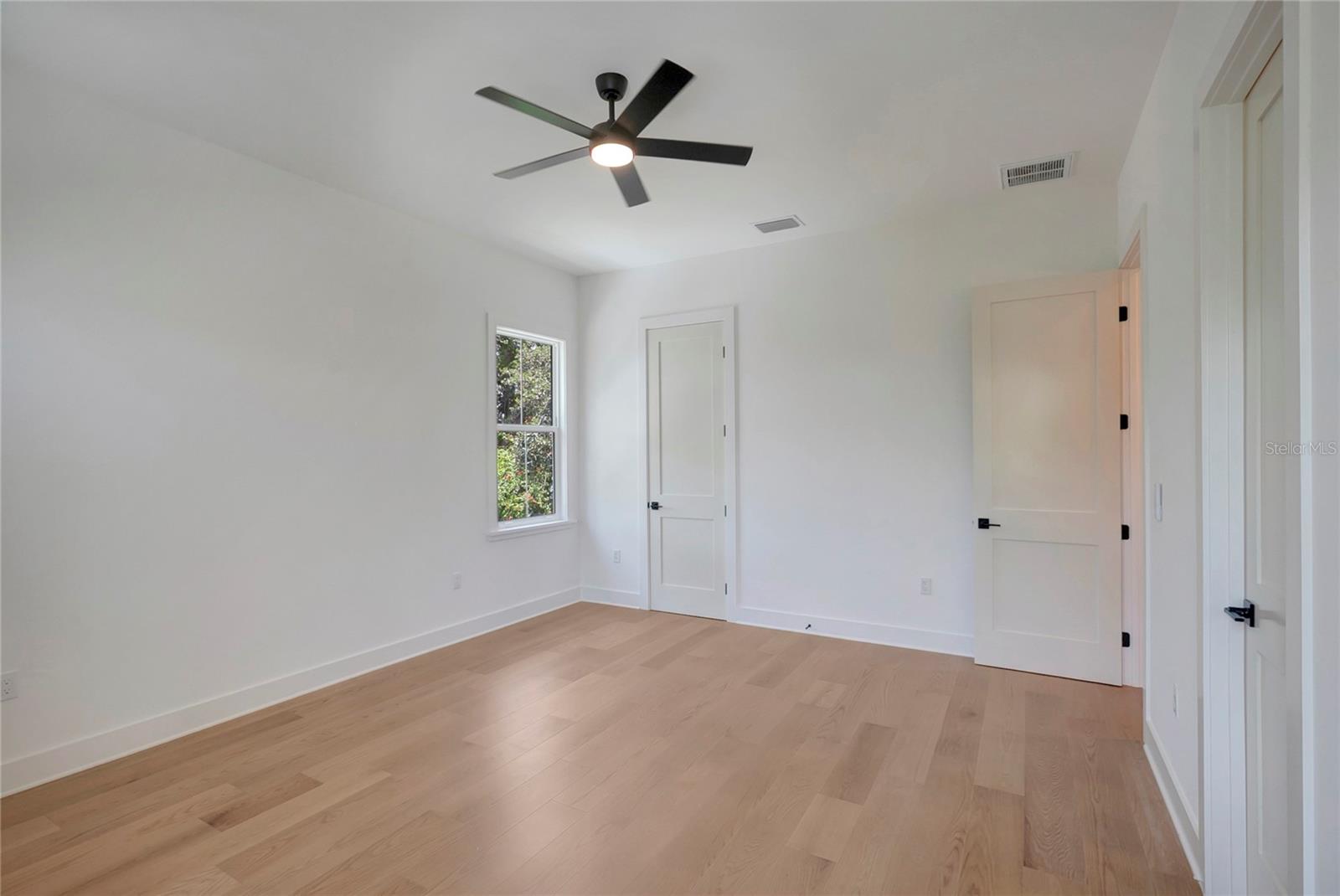 OAKELLARS - Residential