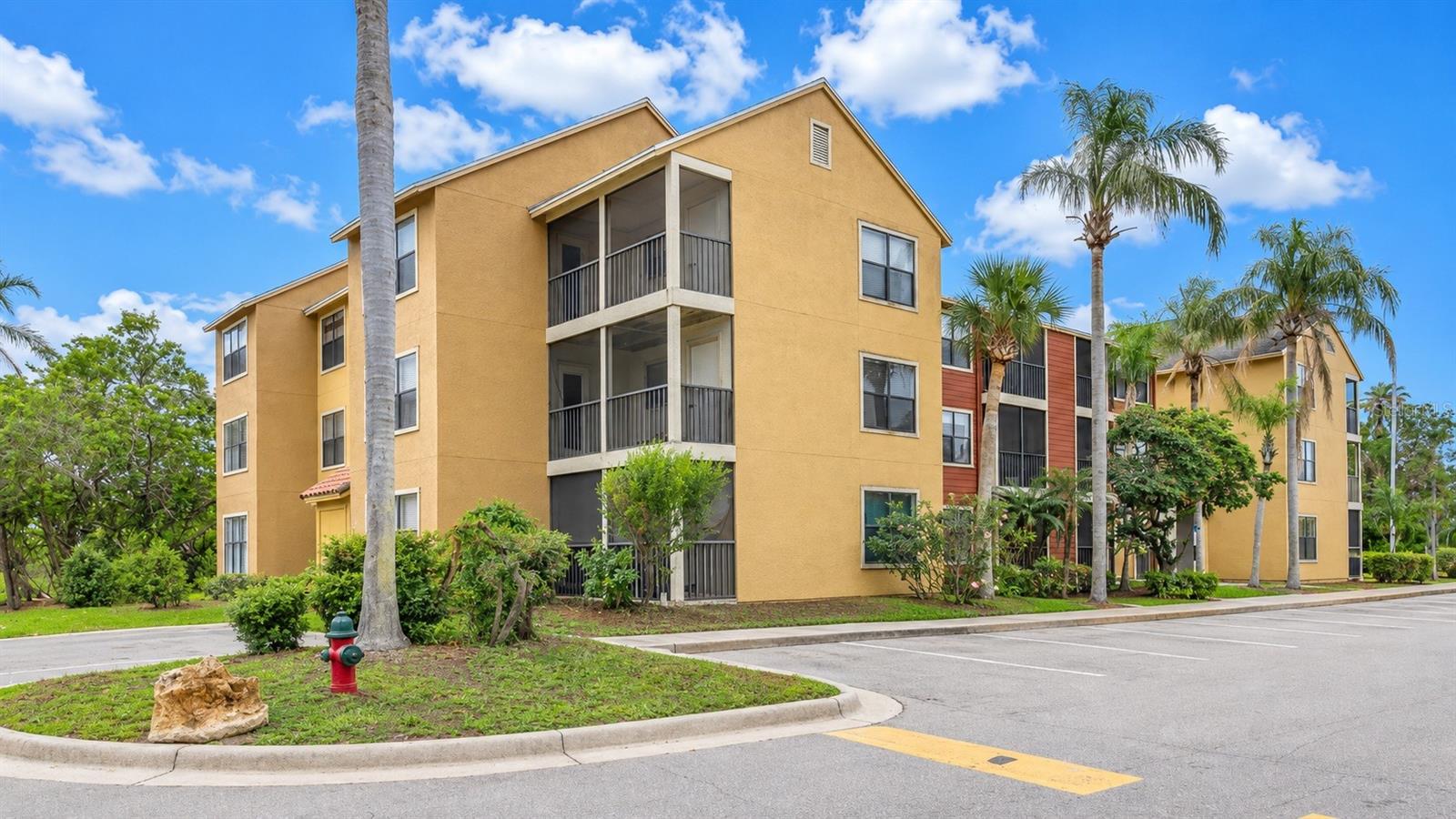 BAYPOINTE PRESERVE CONDO - Residential Lease