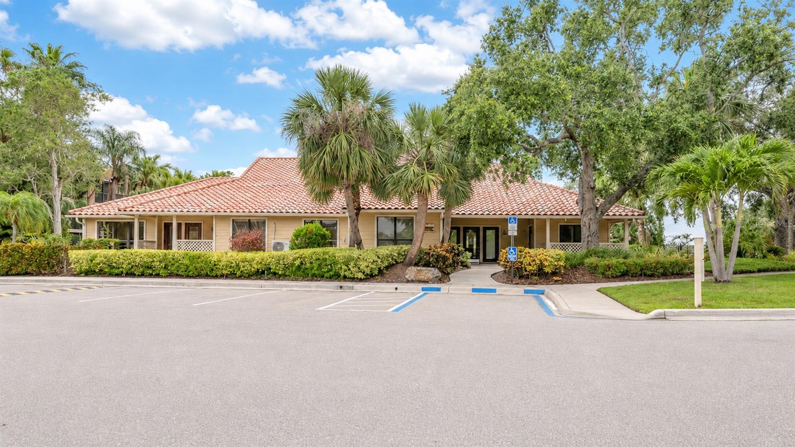 BAYPOINTE PRESERVE CONDO - Residential Lease