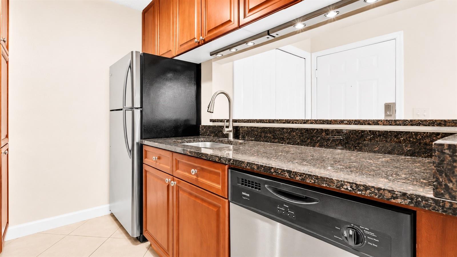 BAYPOINTE PRESERVE CONDO - Residential Lease
