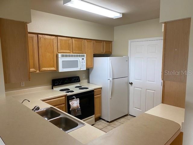 VILLAGIO - Residential Lease