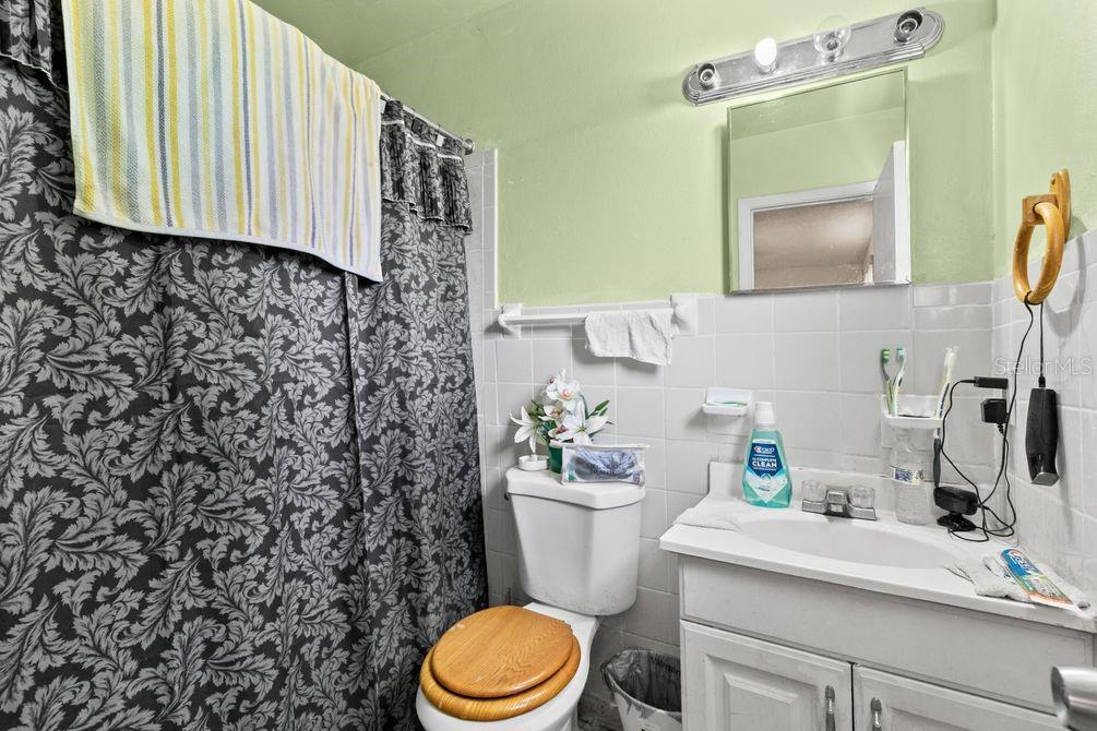 MALIBU GROVES NINTH ADD - Residential