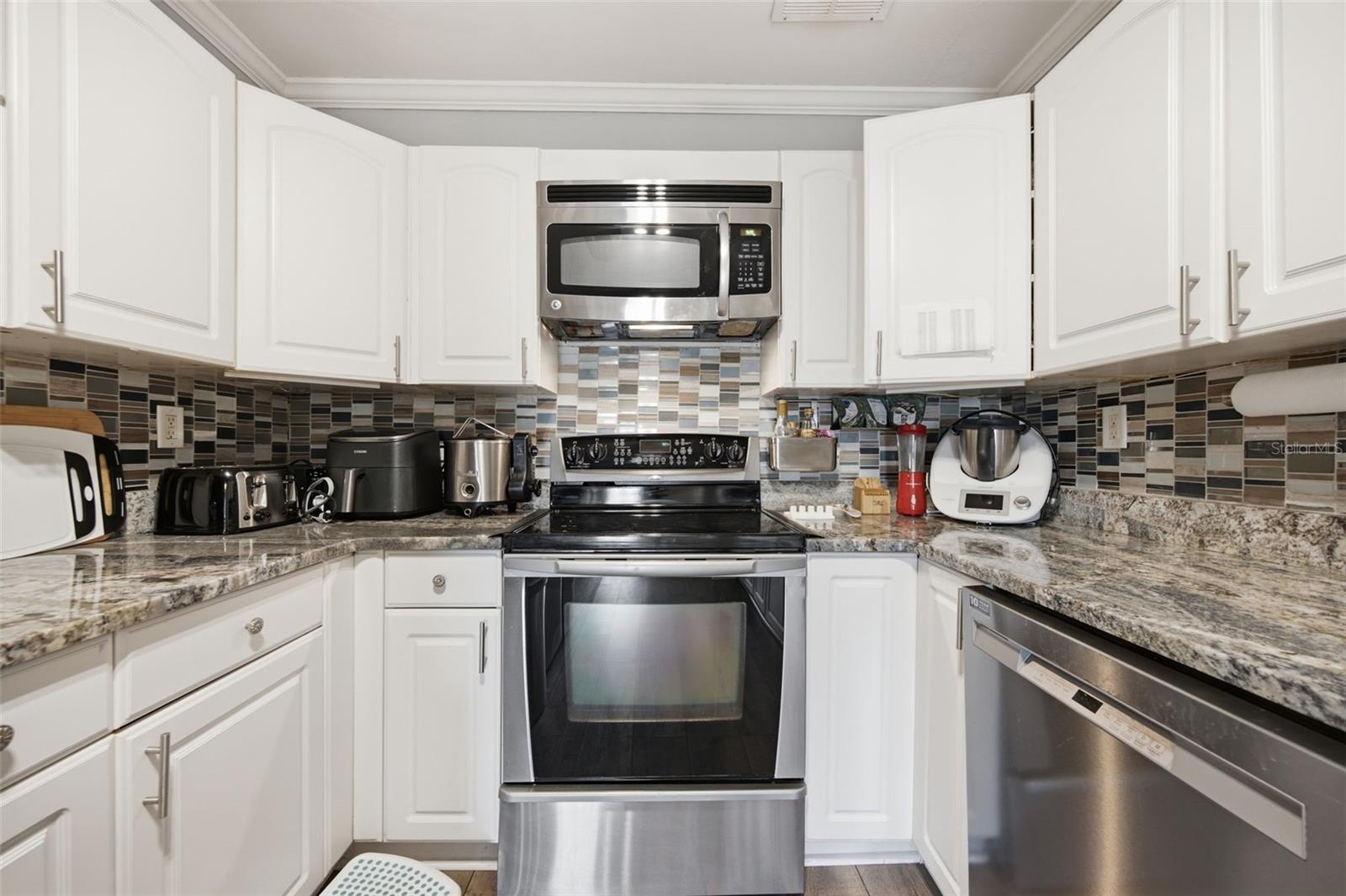 MINNEOLA - Residential Lease
