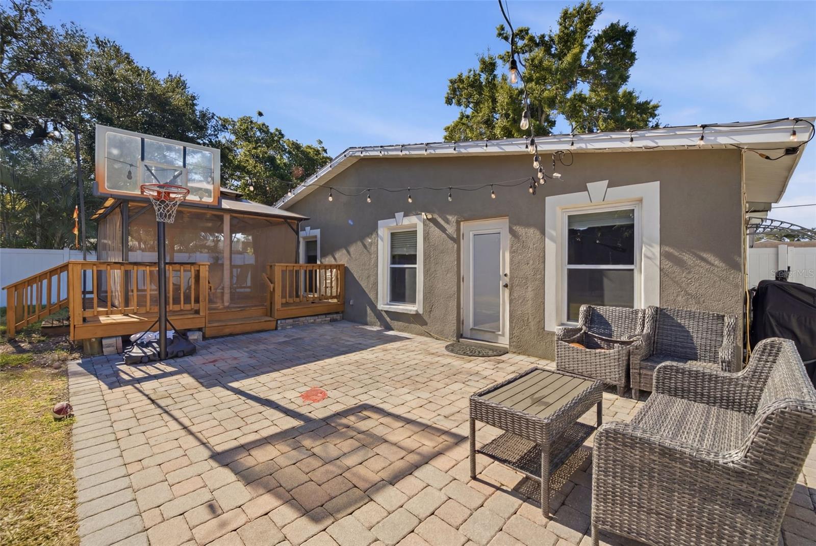 MINNEOLA - Residential Lease