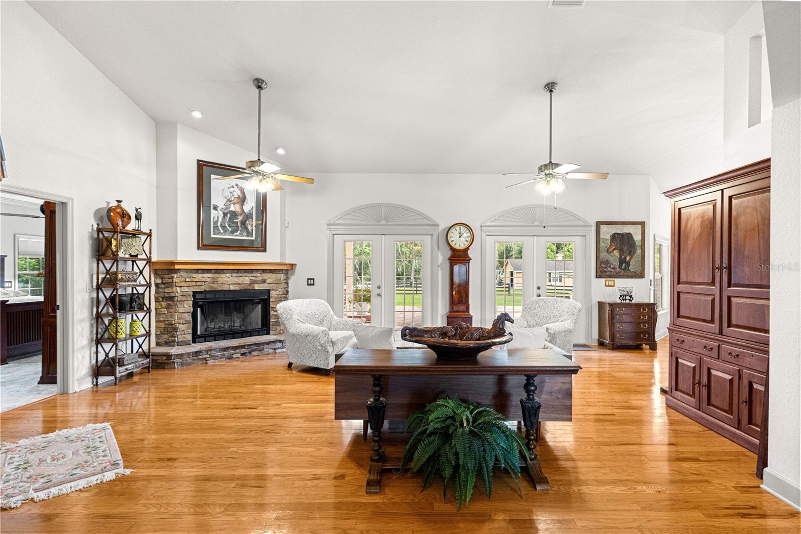 SPRING GROVE - Residential