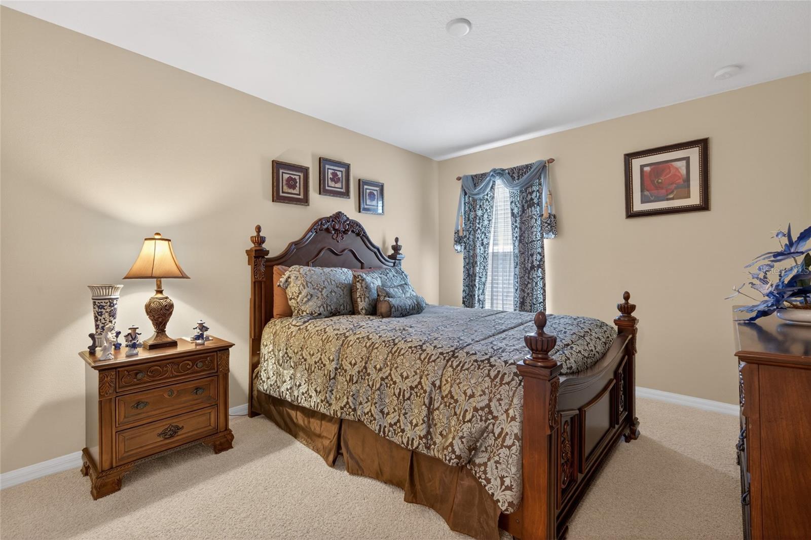 ROBINSON HILLS - Residential