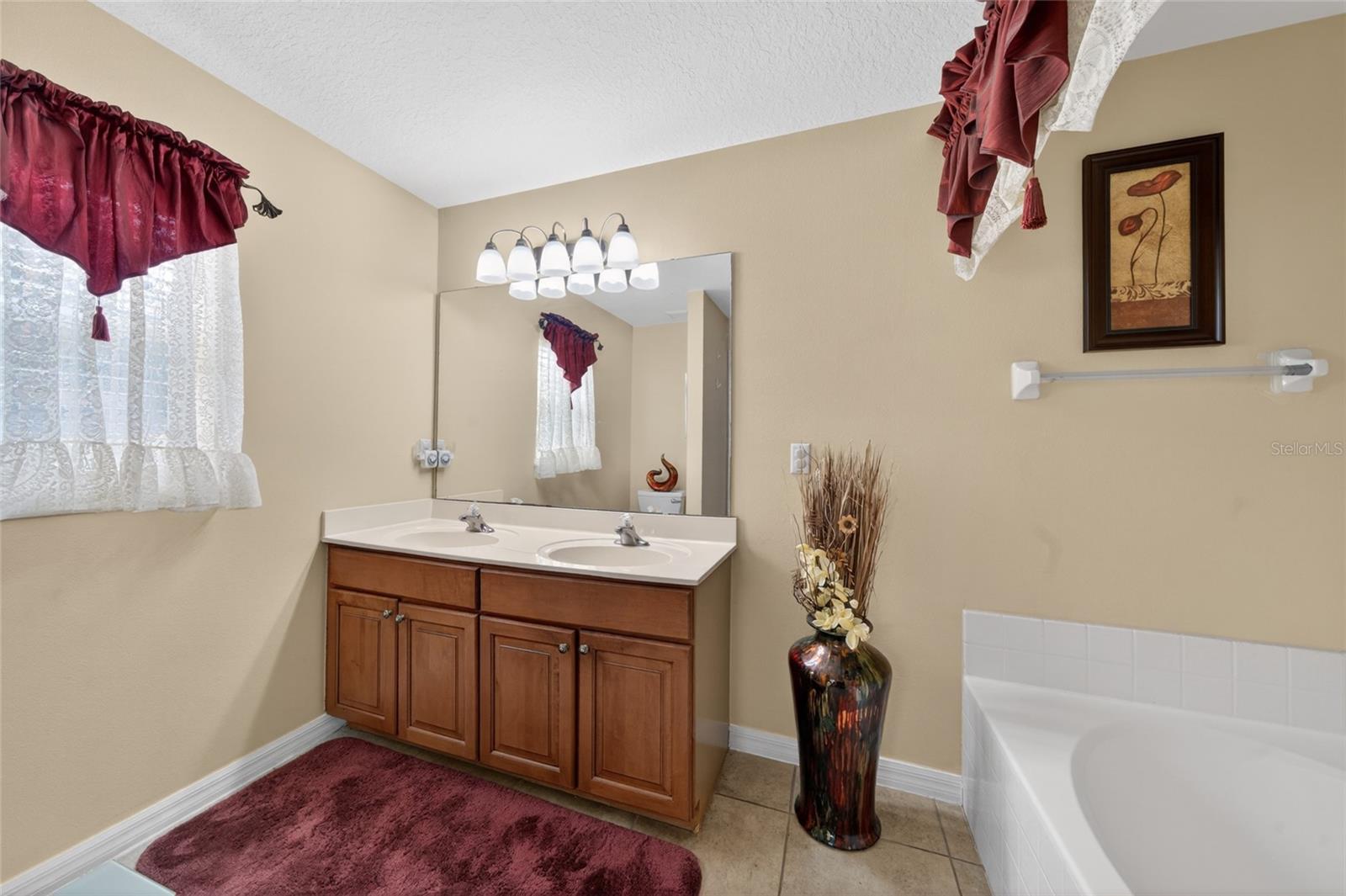 ROBINSON HILLS - Residential