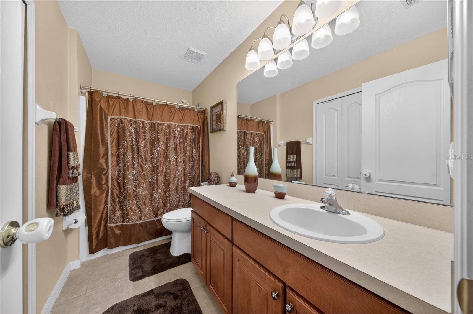 ROBINSON HILLS - Residential