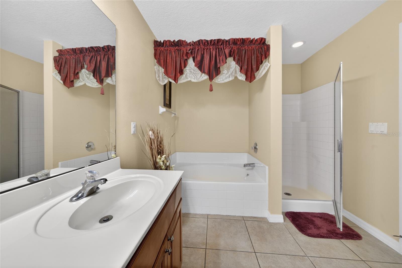 ROBINSON HILLS - Residential