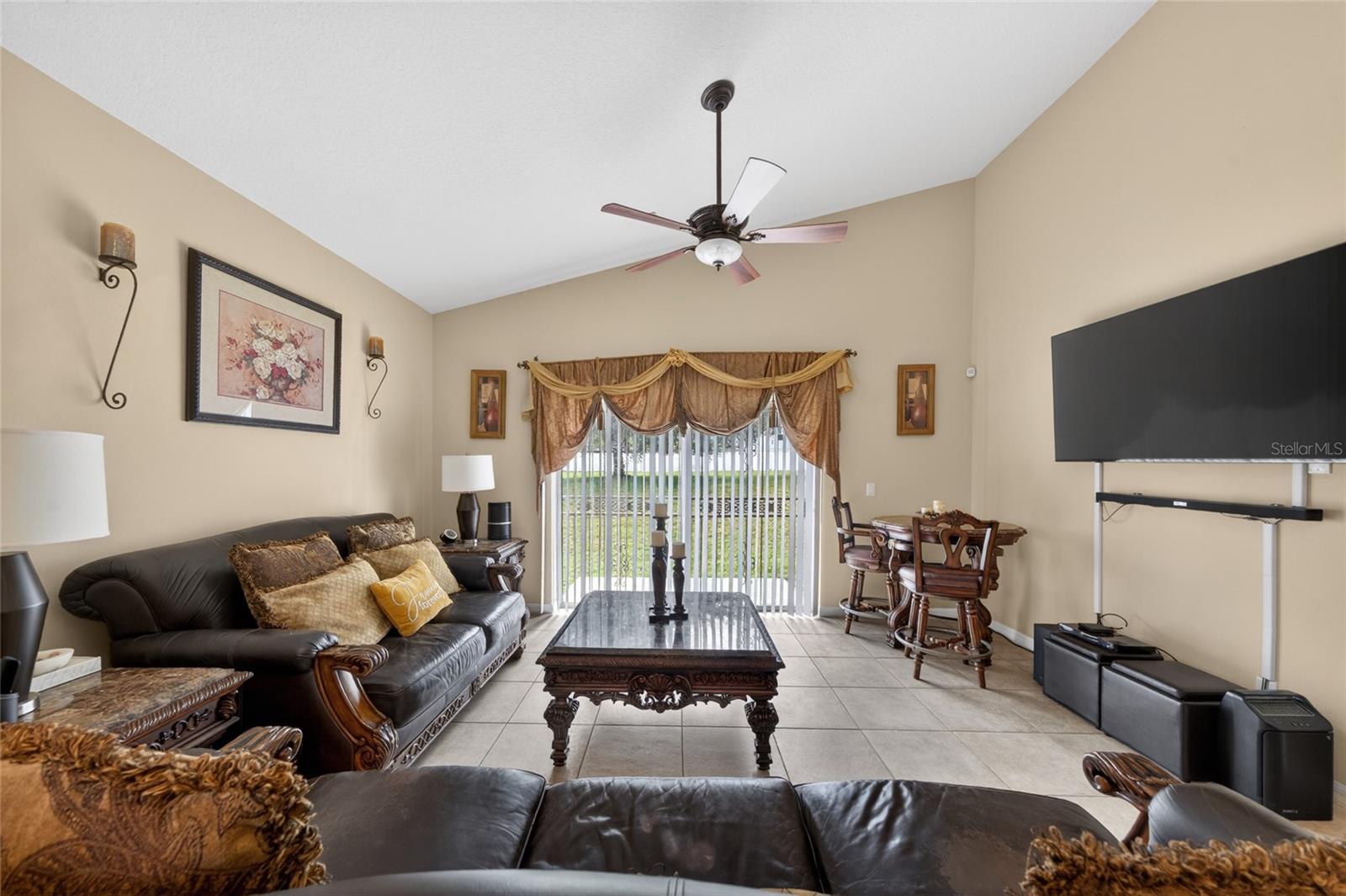 ROBINSON HILLS - Residential
