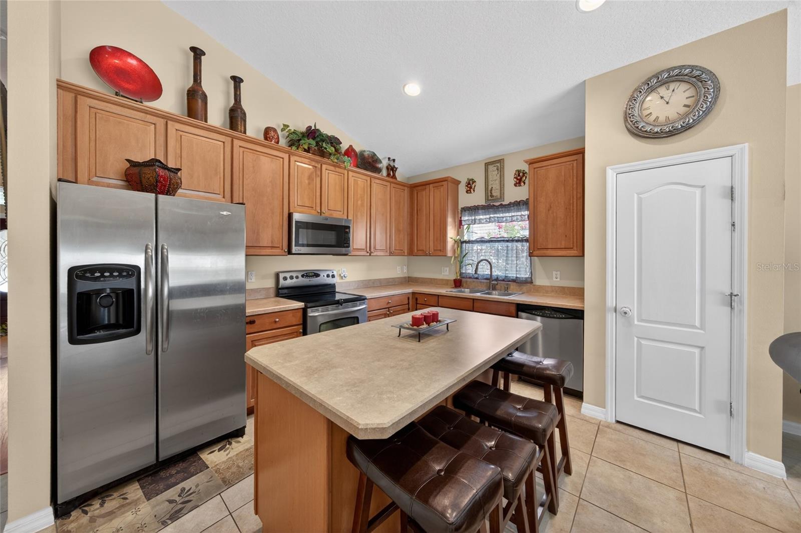 ROBINSON HILLS - Residential