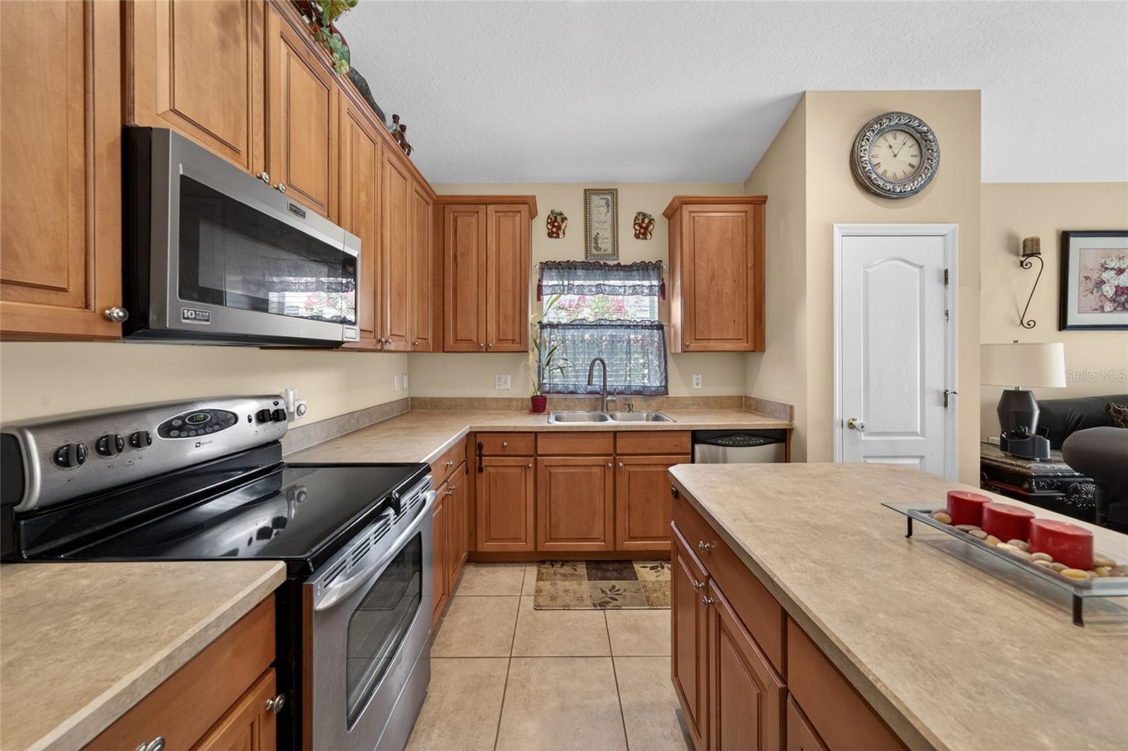 ROBINSON HILLS - Residential