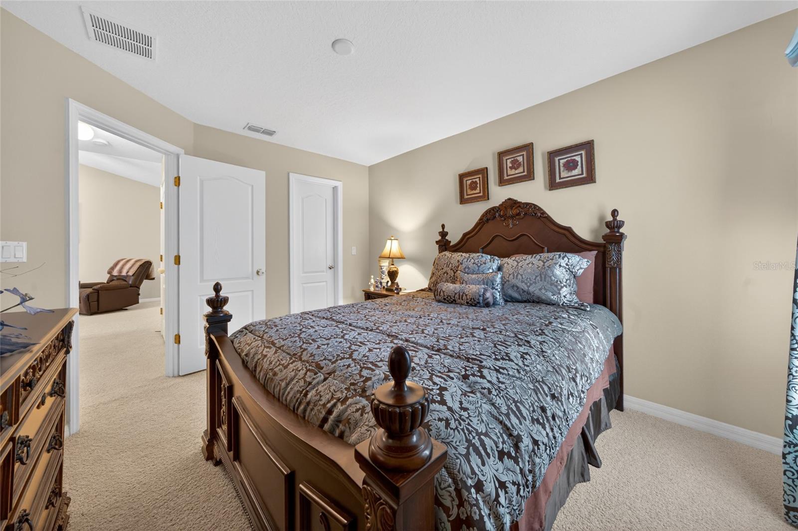 ROBINSON HILLS - Residential