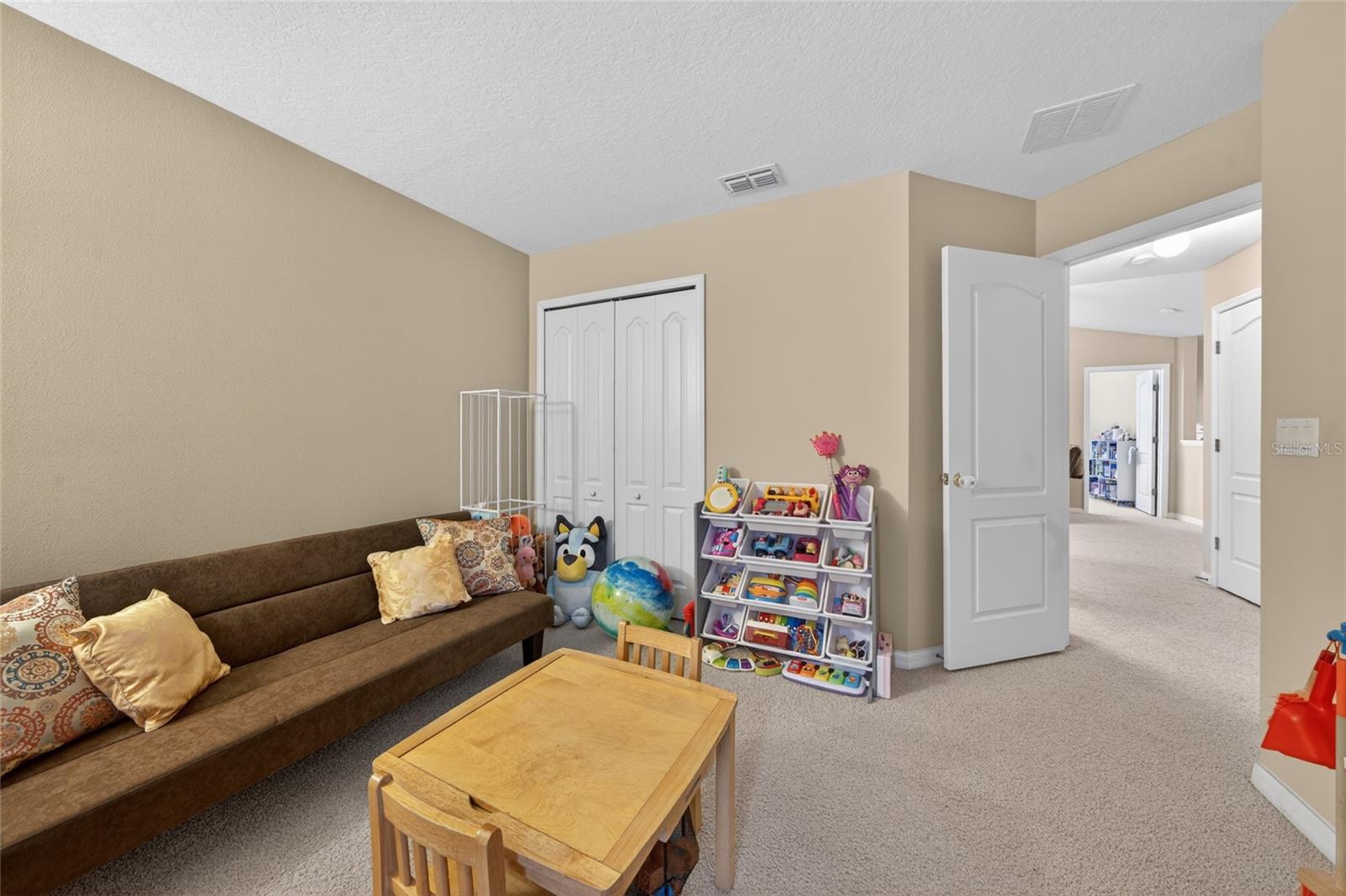 ROBINSON HILLS - Residential