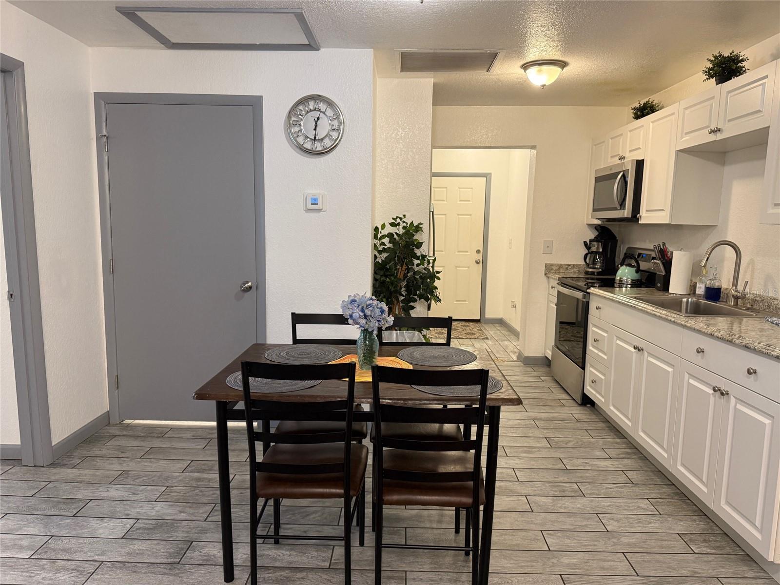 ROANOKE HILLS SUB - Residential Income