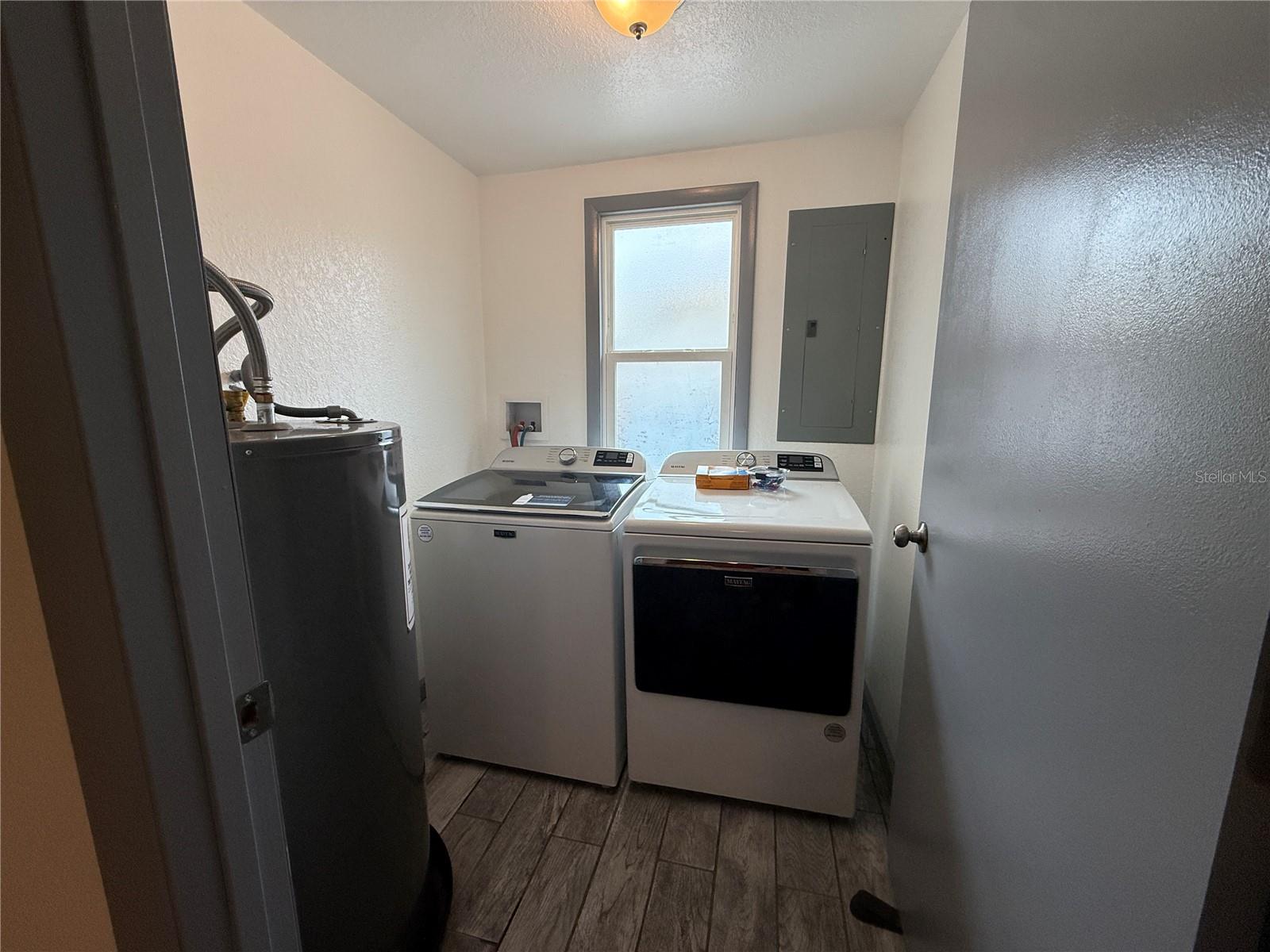 ROANOKE HILLS SUB - Residential Income