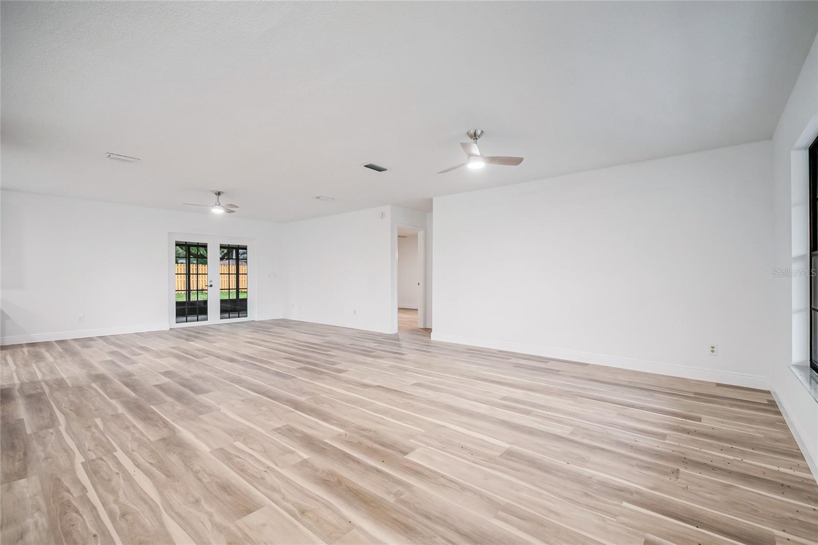 OAKTREE VILLAGE - Residential