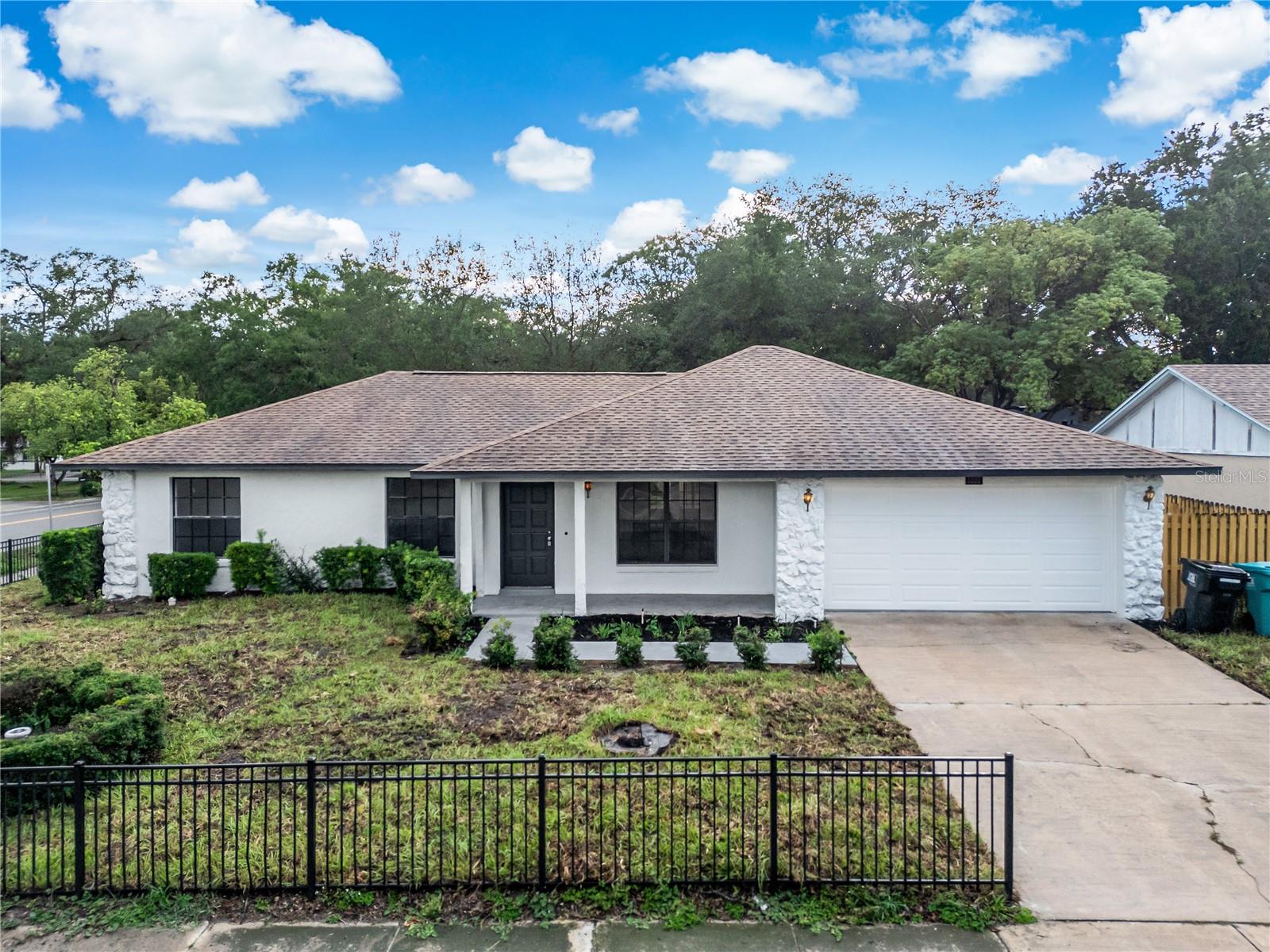 OAKTREE VILLAGE - Residential