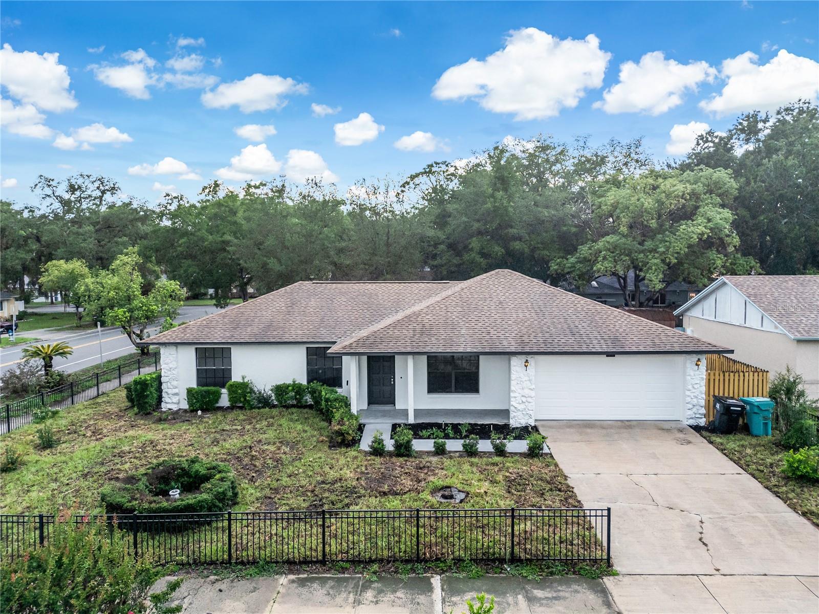 OAKTREE VILLAGE - Residential