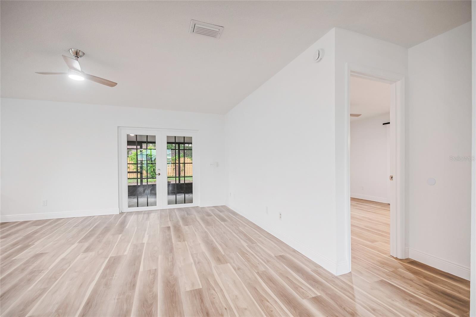 OAKTREE VILLAGE - Residential