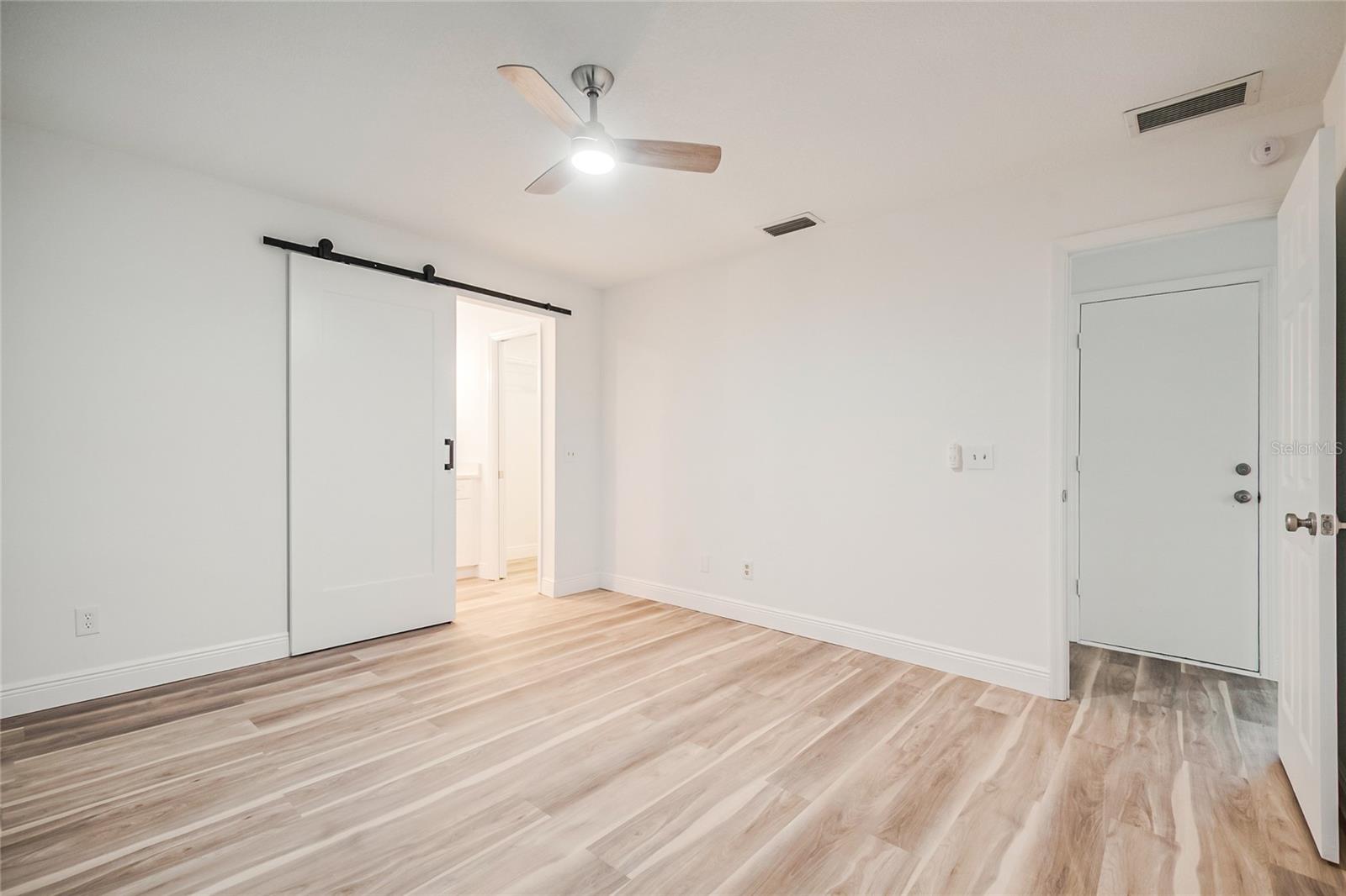OAKTREE VILLAGE - Residential