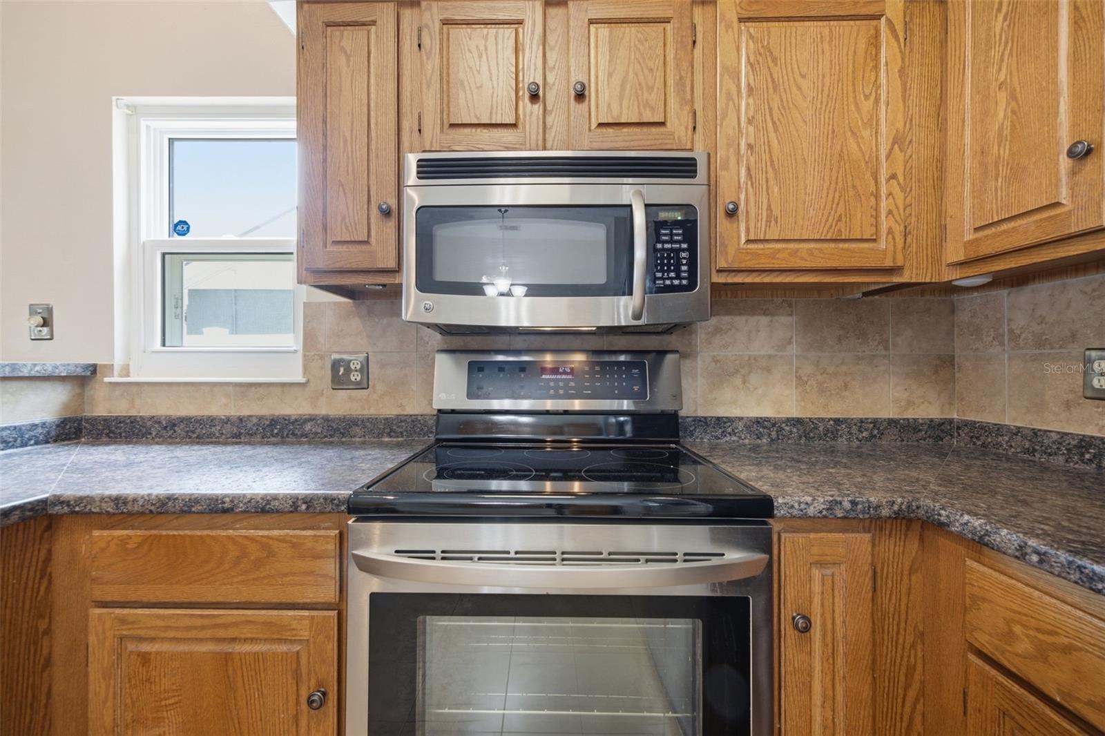KINGSWAY OAKS PH 1 - Residential