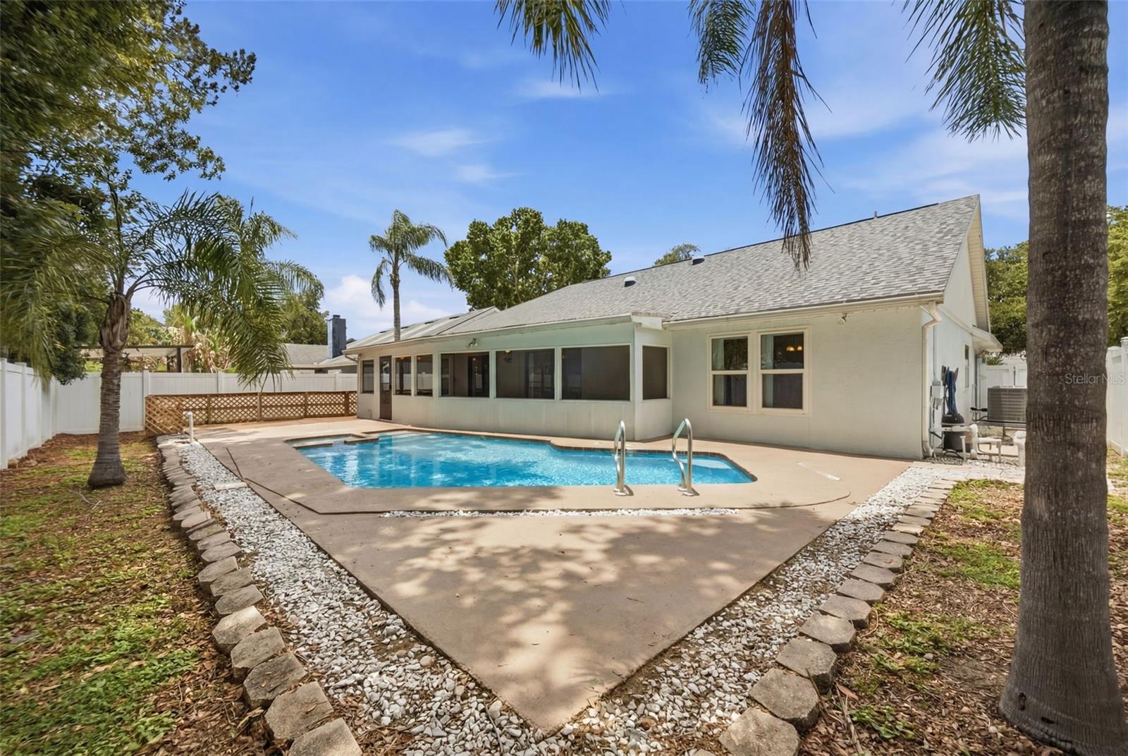 KINGSWAY OAKS PH 1 - Residential